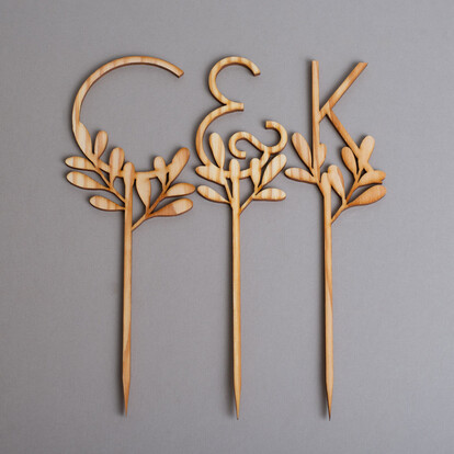 personalisierte-hochzeitstortenbuchstaben-20cm-aus-holz-a-nr-ph-holz-02-ihreparty-ch.jpg