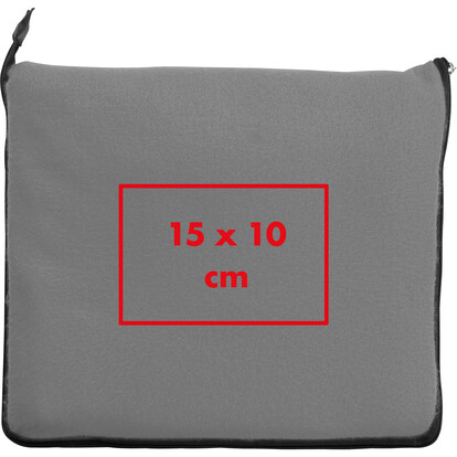 2in1-xl-fleece-decke-kissen-radcliff-grau-a-nr-277507-03-ihreparty-ch.jpg 2in1-xl-fleece-decke-kissen-radcliff-grau-a-nr-277507-03-ihreparty-ch.jpg