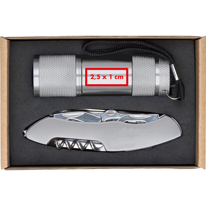 set-taschenlampe-taschenmesser-dover-grau-a-nr-337207-03-ihreparty-ch.jpg set-taschenlampe-taschenmesser-dover-grau-a-nr-337207-03-ihreparty-ch.jpg