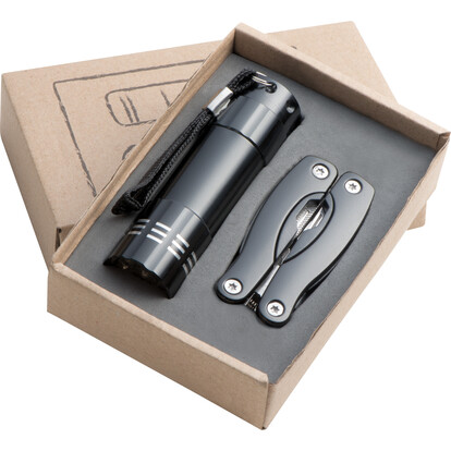 set-taschenlampe-multitool-oakland-schwarz-a-nr-341403-01-ihreparty-ch.jpg set-taschenlampe-multitool-oakland-schwarz-a-nr-341403-01-ihreparty-ch.jpg