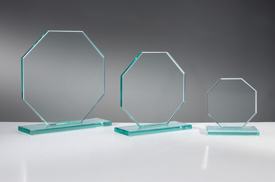 jade-glastrophaee-octagon-mittel-a-nr-sti-35742-01-ihreparty-ch.jpg