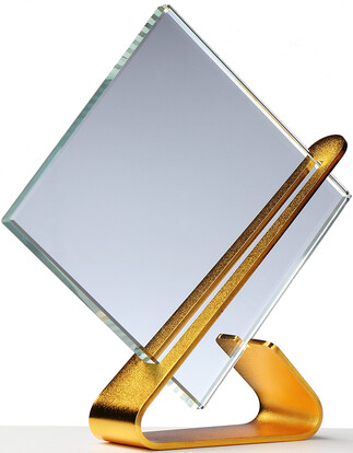 kristall-trophaee-mit-metallstaender-ehrenglanz-gold-a-nr-sti-68440-01-ihreparty-ch.jpg